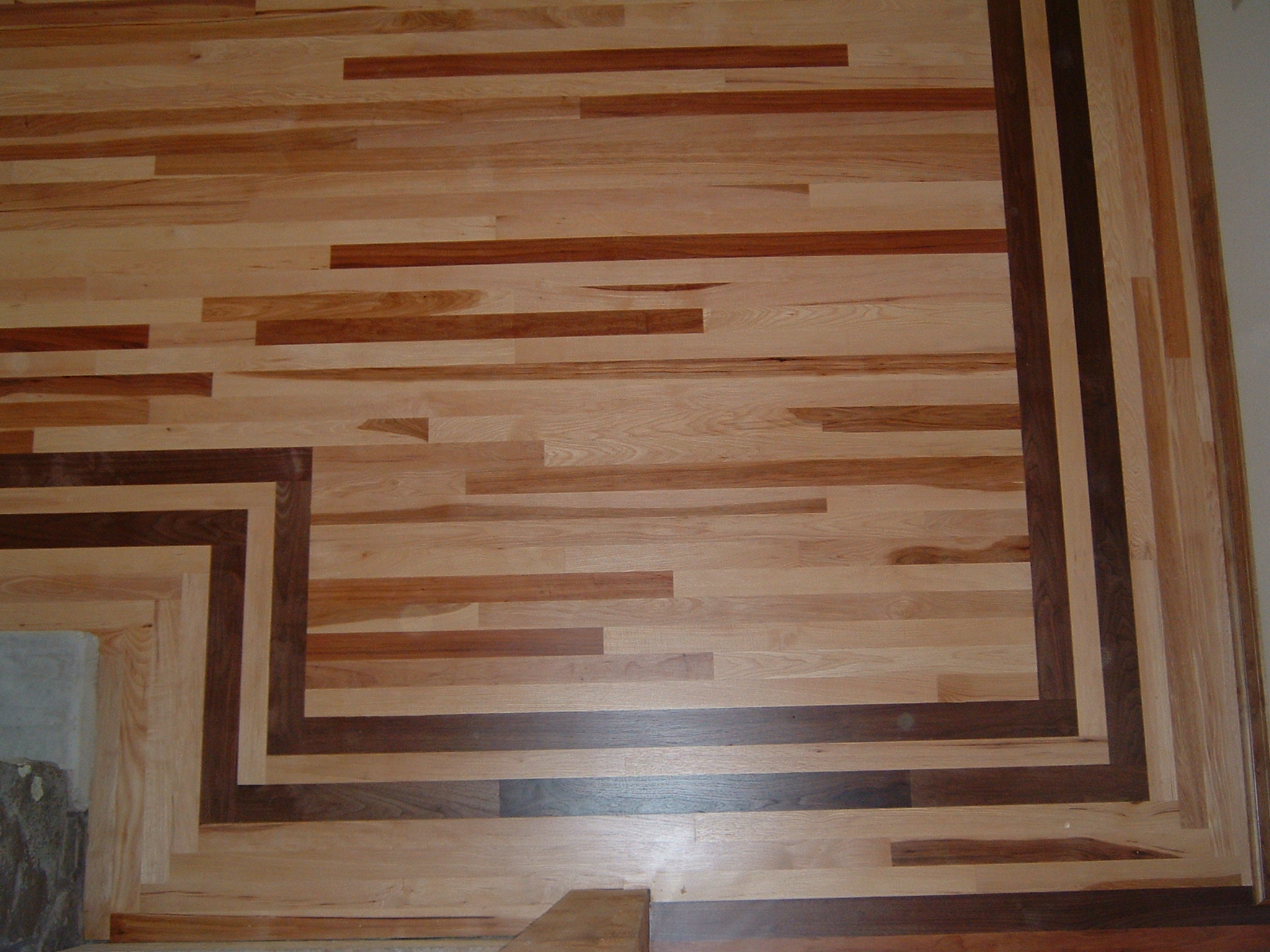 1 Hickory With A Walnut Border Ozark Hardwood Flooring